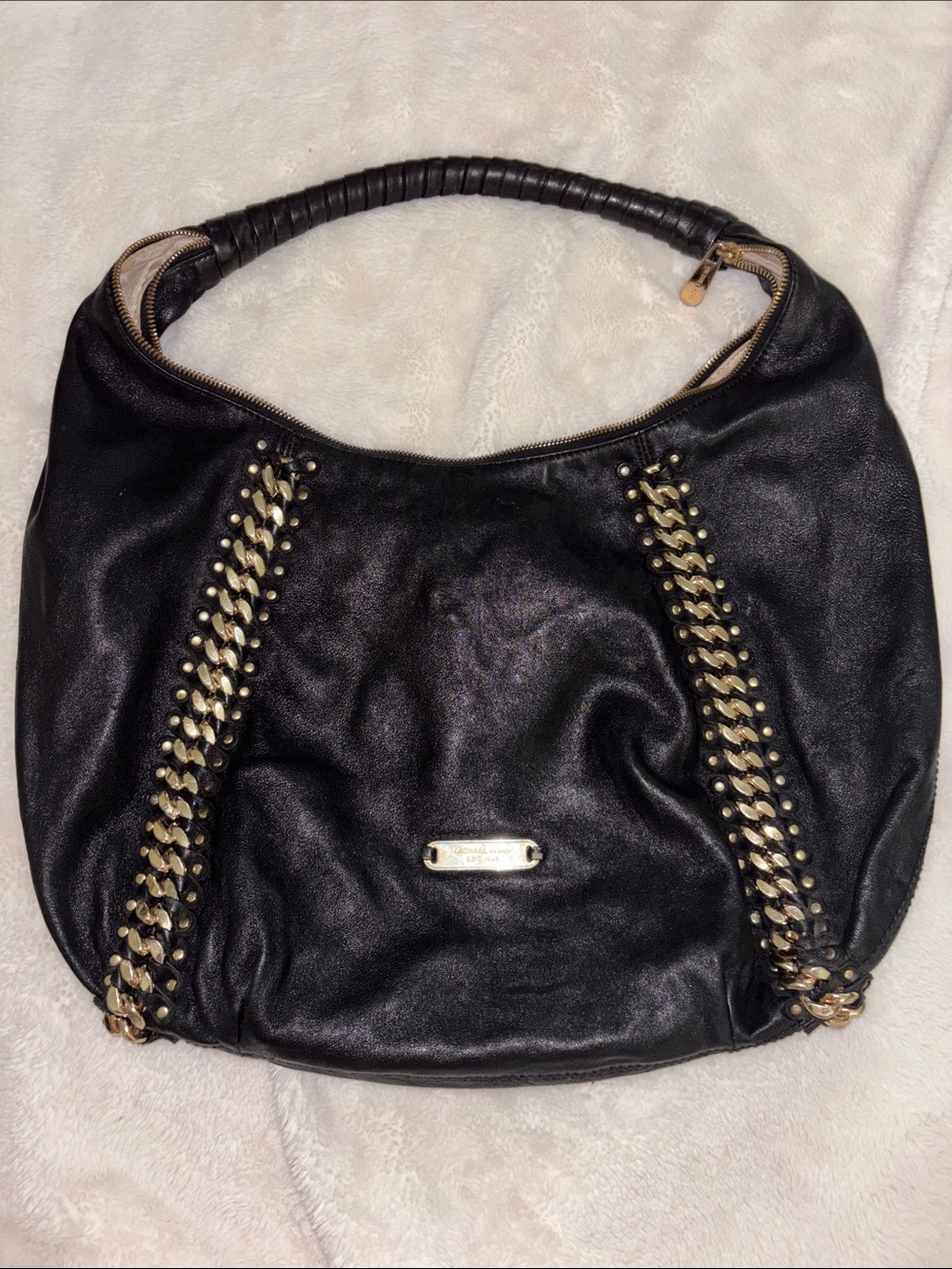 Michael Kors Black Women's Shoulder hobo Bag with Gold Chain . MAKE ME AN OFFER